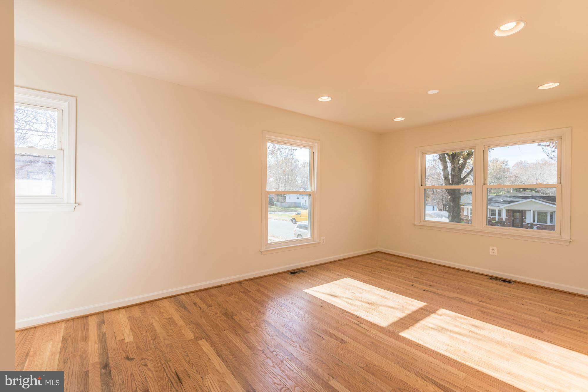 14301 Fullerton Road Woodbridge, VA 22193 - Photo 15 of 44 Gallery Image 15