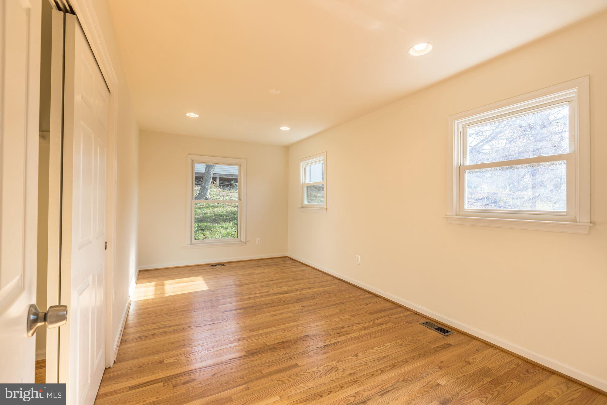 14301 Fullerton Road Woodbridge, VA 22193 - Photo 20 of 44 Gallery Image 20