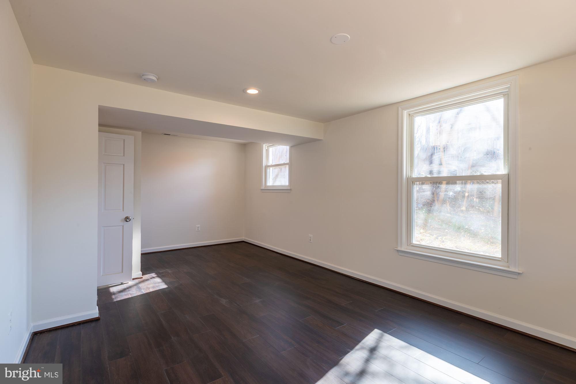 14301 Fullerton Road Woodbridge, VA 22193 - Photo 28 of 44 Gallery Image 28
