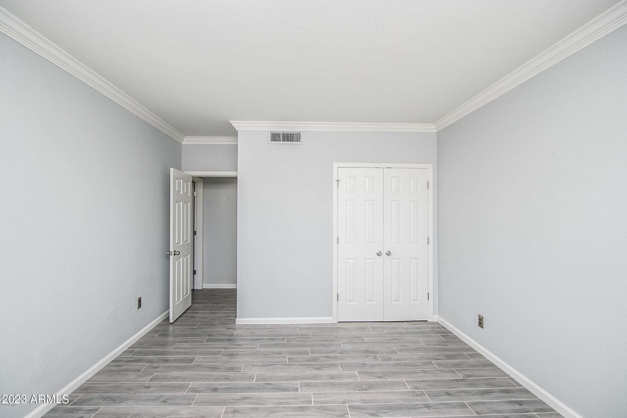 351 East Thomas Road, Unit D504 Phoenix, AZ 85012 - Photo 11 of 19 d504 - 11