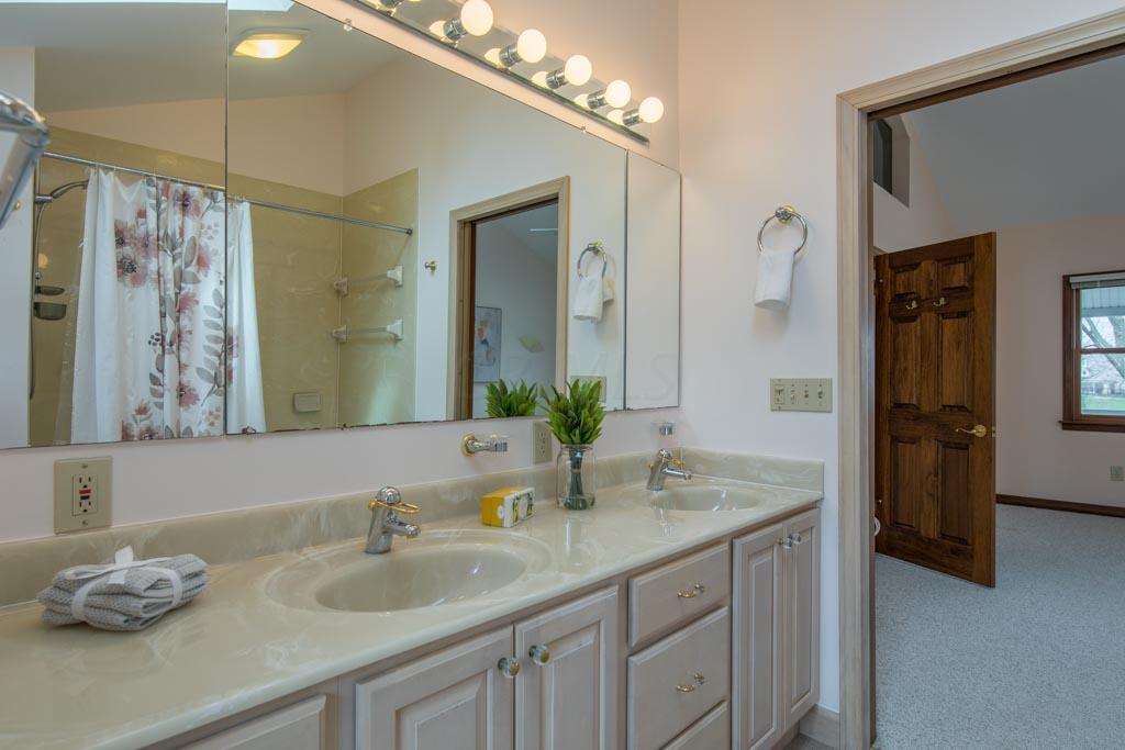 2752 Coventry Road Columbus, OH 43221 - Photo 25 of 43