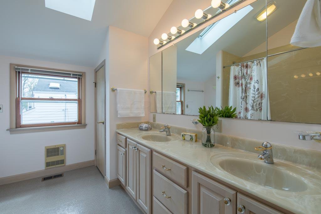 2752 Coventry Road Columbus, OH 43221 - Photo 26 of 43