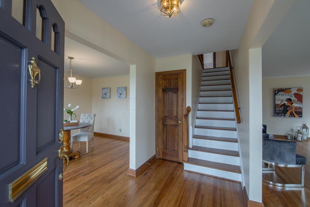 2752 Coventry Road Columbus, OH 43221 - Photo 3 of 43