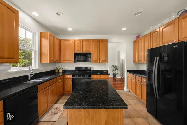 $499,900 | 2022 Torino Drive, Elgin, IL 60123