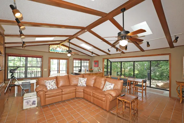 $1,095,000 | 103 South Shore Drive, Amarillo, TX 79118