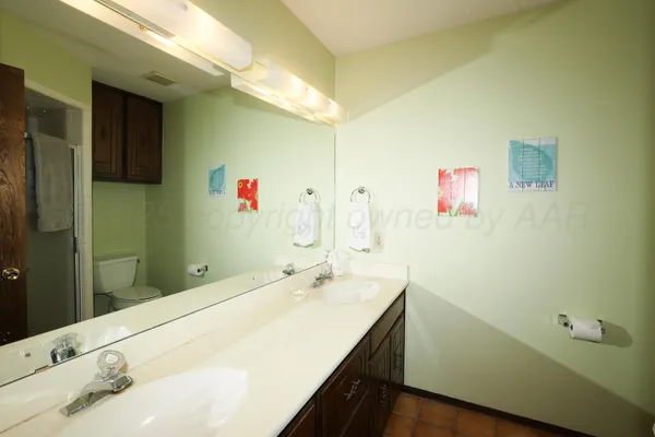 $1,095,000 | 103 South Shore Drive, Amarillo, TX 79118