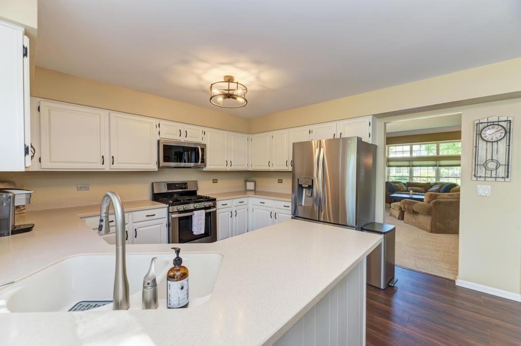 1216 Churchill Road Bartlett, IL 60103 - Photo 15 of 56