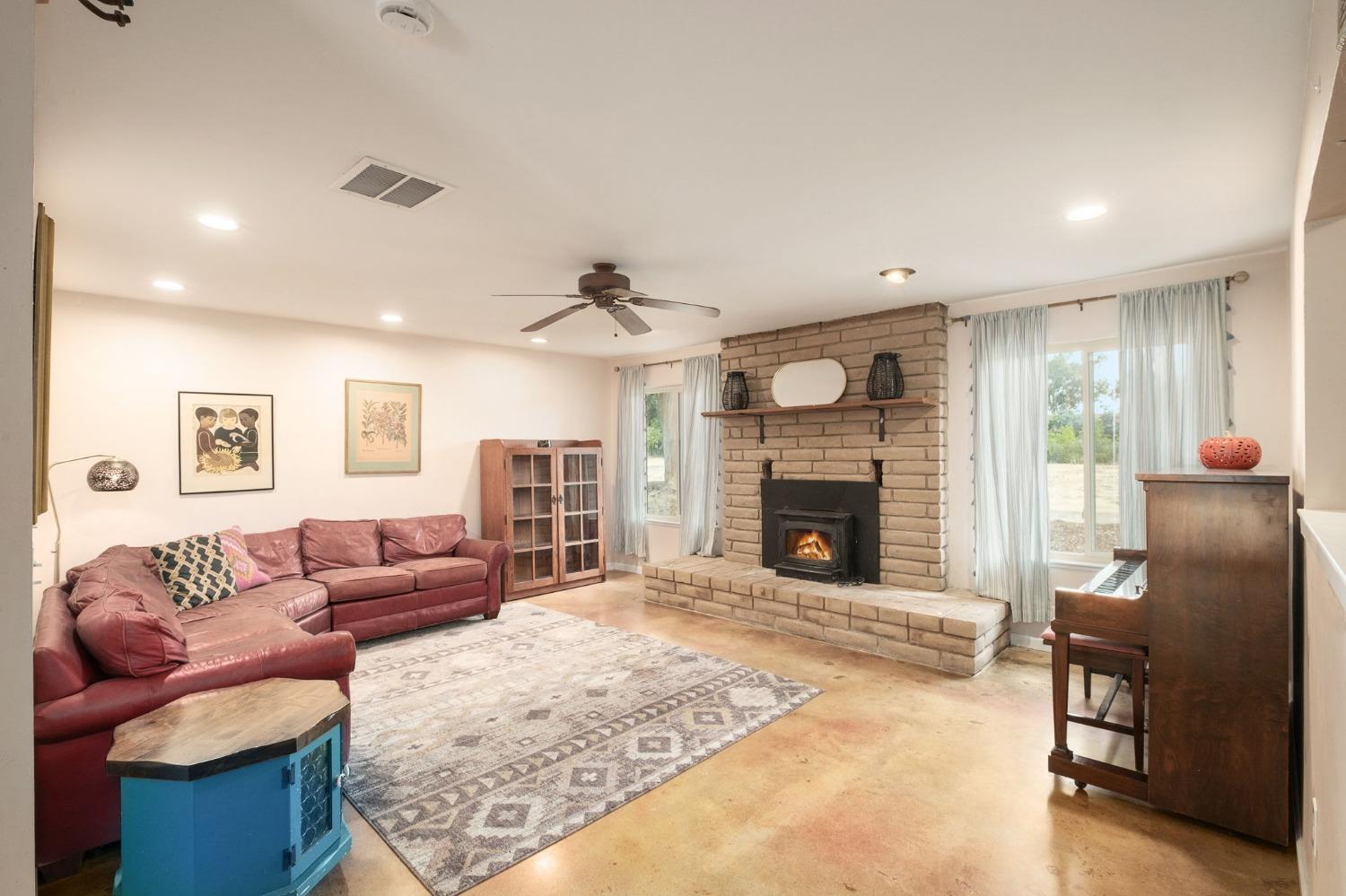 14221 Skyview Road Madera, CA 93636 - Photo 6 of 28 Gallery Image 6