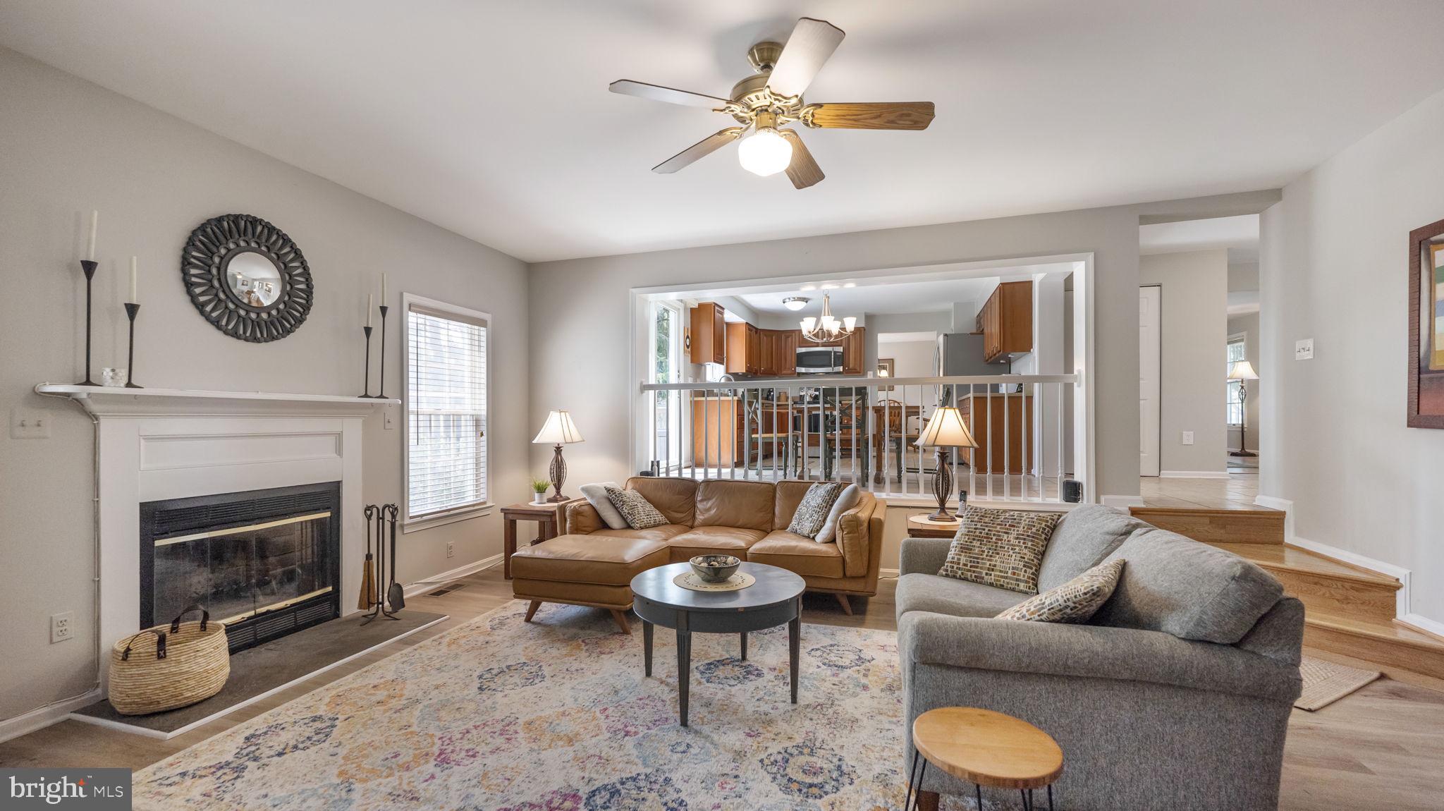 11420 Hawkes Road Clarksburg, MD 20871 - Photo 16 of 39 Family room