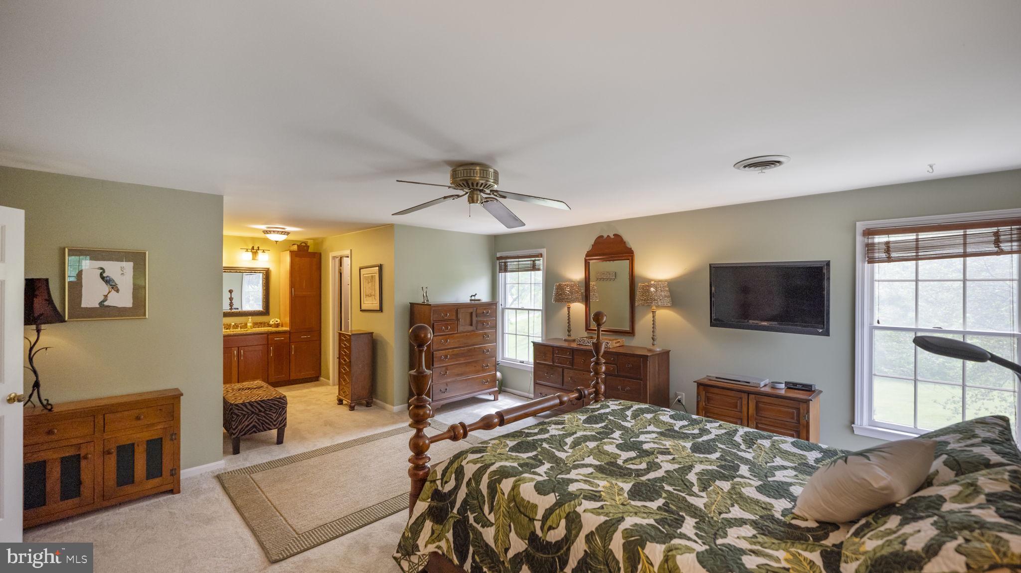 11420 Hawkes Road Clarksburg, MD 20871 - Photo 24 of 39 Primary bedroom