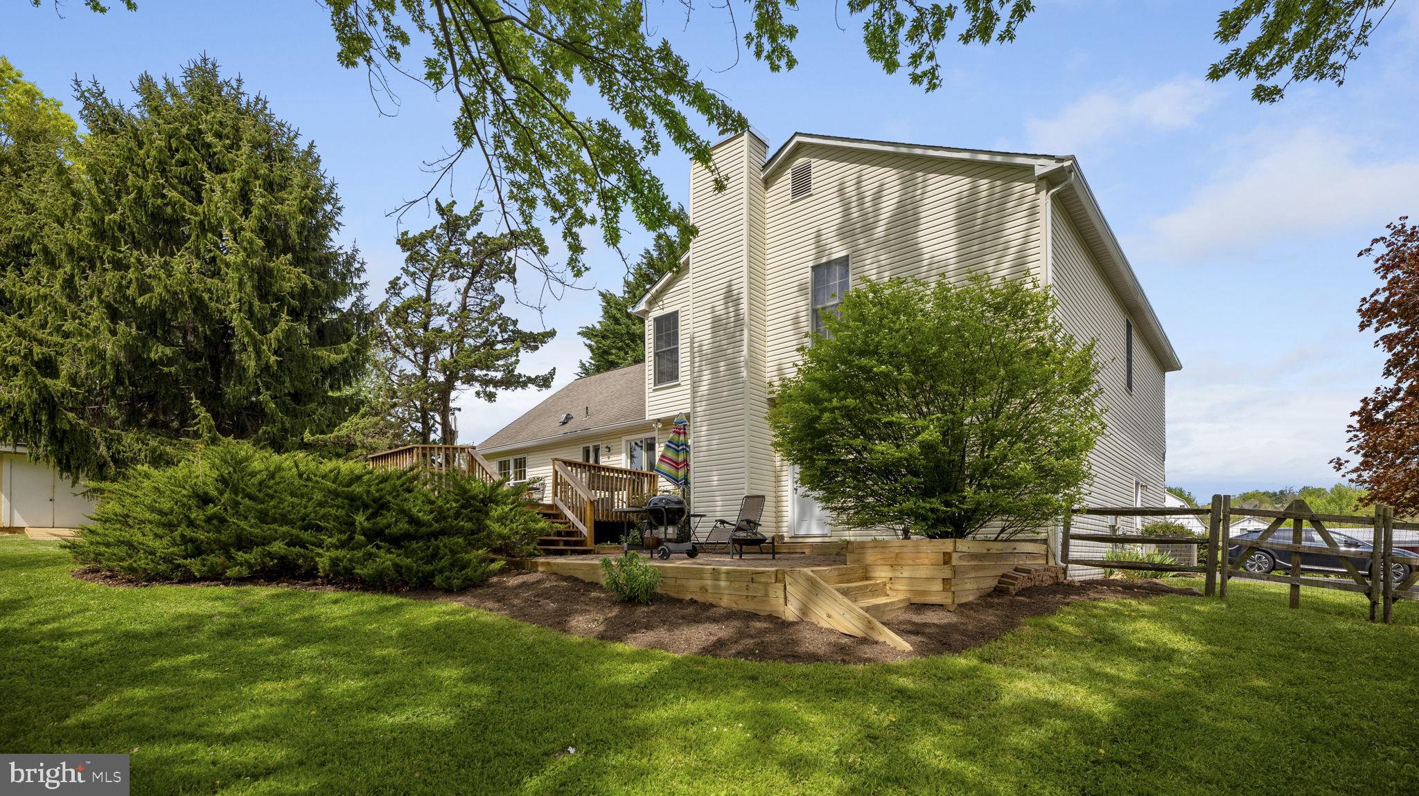 11420 Hawkes Road Clarksburg, MD 20871 - Photo 32 of 39 Backyard