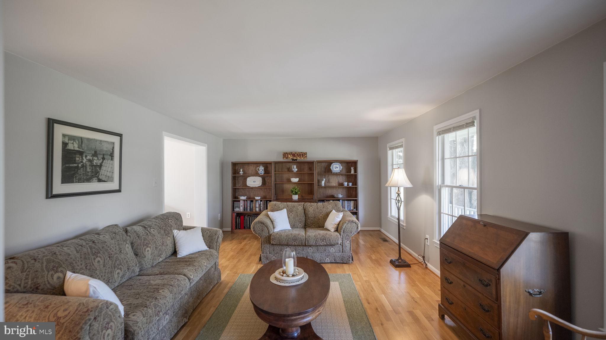 11420 Hawkes Road Clarksburg, MD 20871 - Photo 6 of 39 Entertain in the spacious living room