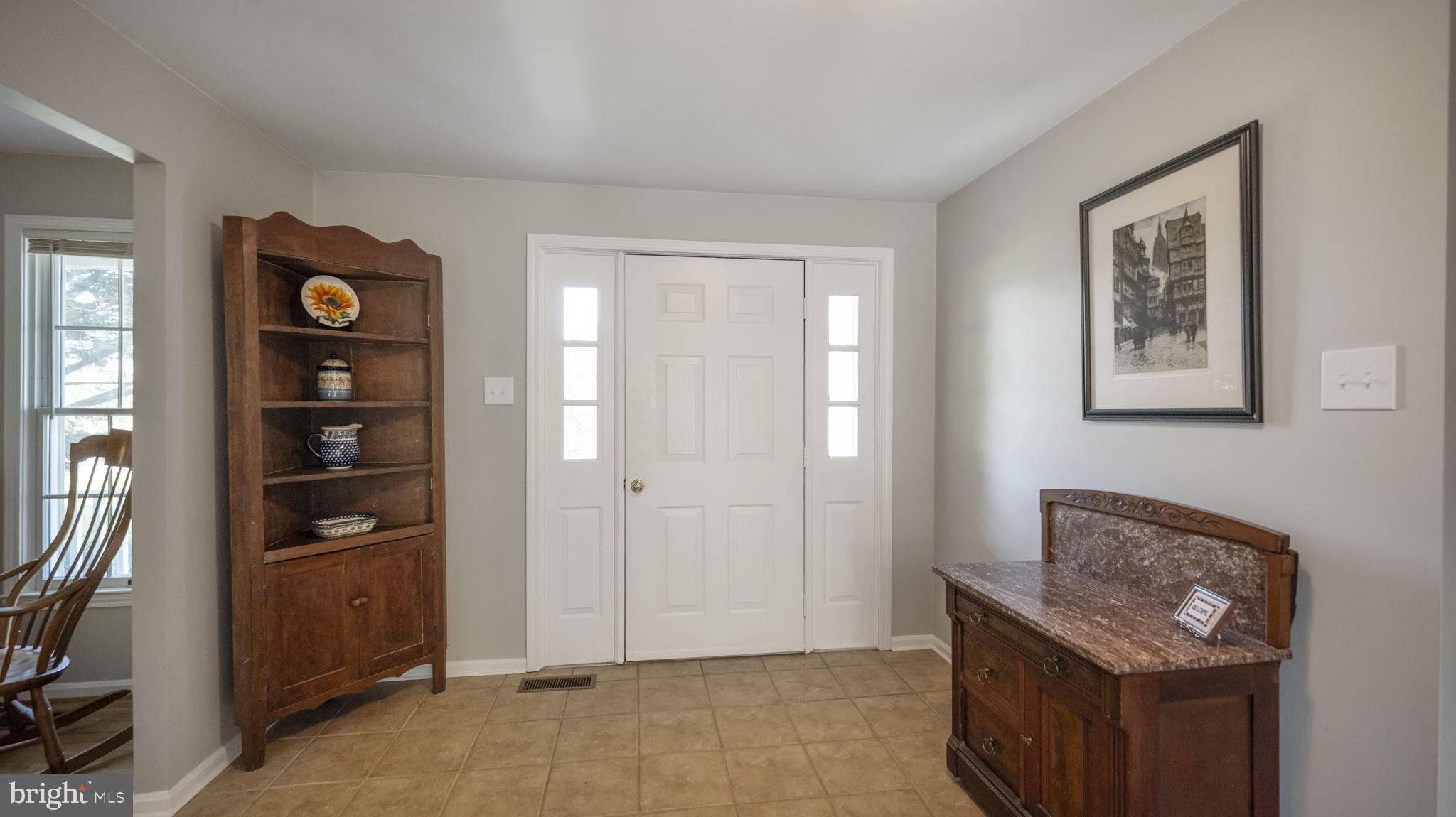 11420 Hawkes Road Clarksburg, MD 20871 - Photo 9 of 39 Welcome home!