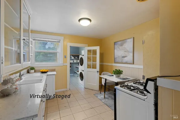 $950,000 | 12 Daniels Avenue, Vallejo, CA 94590