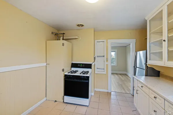 $950,000 | 12 Daniels Avenue, Vallejo, CA 94590