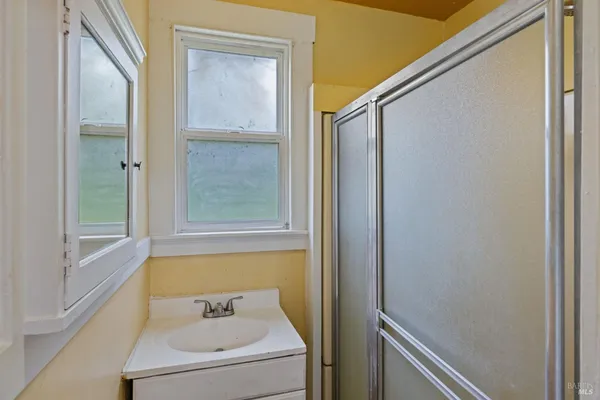 $950,000 | 12 Daniels Avenue, Vallejo, CA 94590
