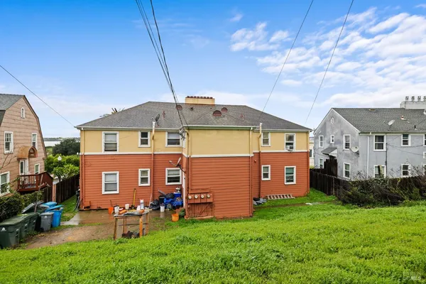 $950,000 | 12 Daniels Avenue, Vallejo, CA 94590
