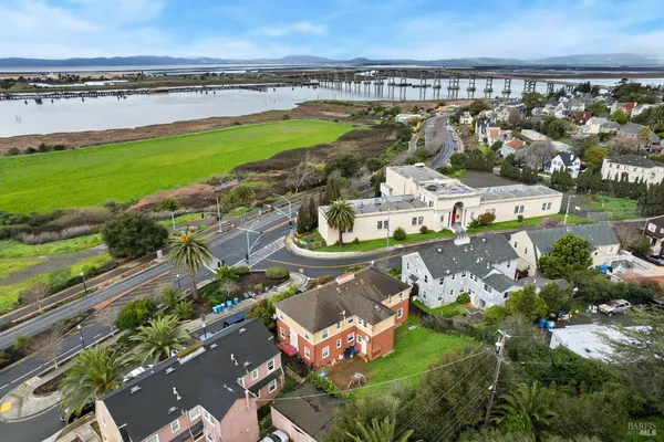 $950,000 | 12 Daniels Avenue, Vallejo, CA 94590