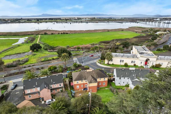 $950,000 | 12 Daniels Avenue, Vallejo, CA 94590