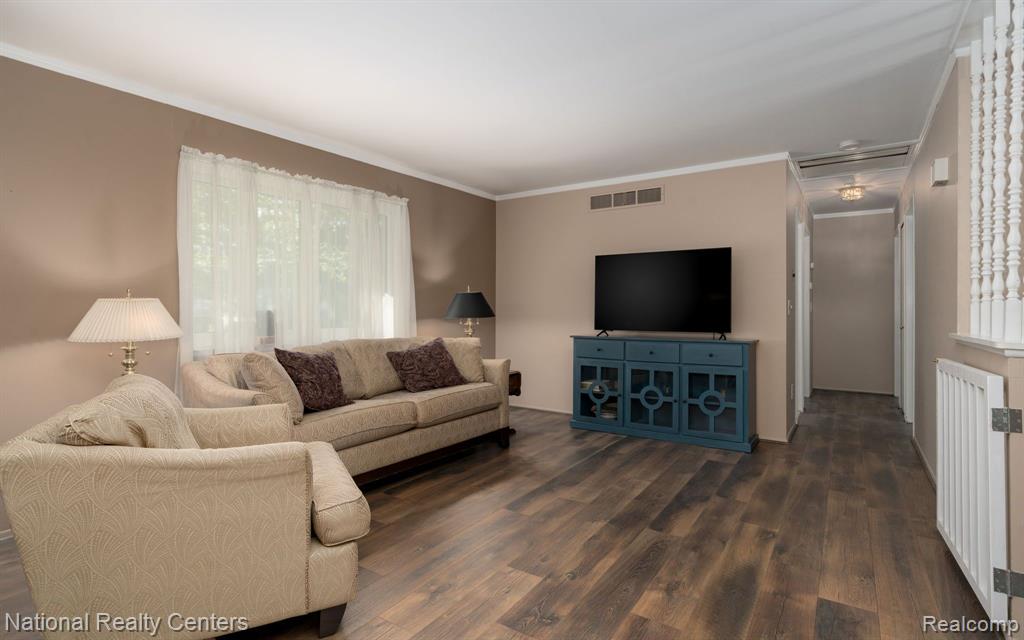 3787 Rohr Road Lake Orion, MI 48359 - Photo 12 of 29 Gallery Image 12