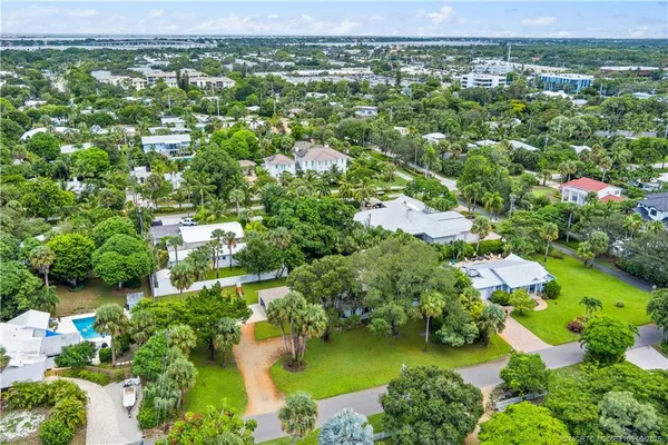 a view of city with lots of bushes