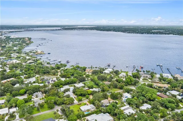 a picture of floor plan