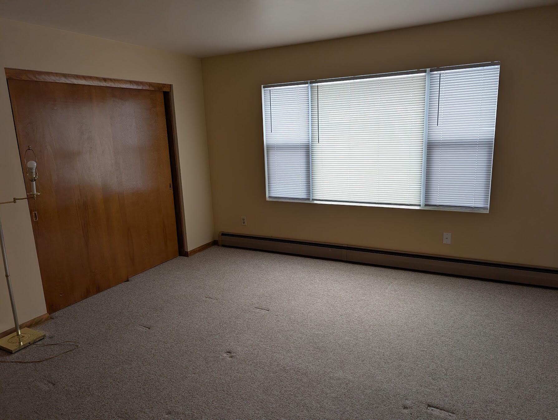 518 11th Place, Unit UPPR Somers, WI 53140 - Photo 3 of 9 Livingroom