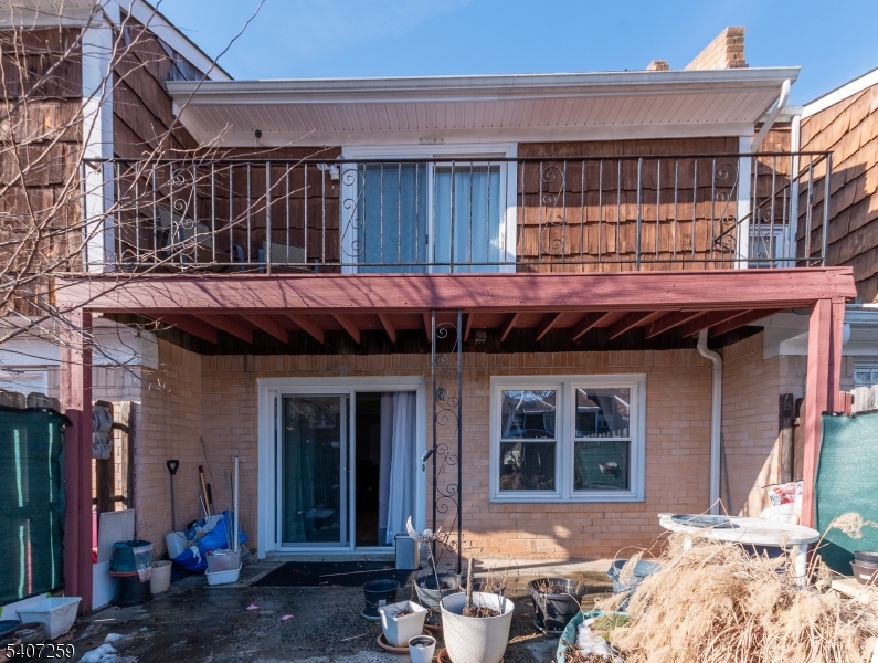 614 West 8th Street, Unit 15 Plainfield, NJ 07060 - Photo 28 of 28 a front view of a house