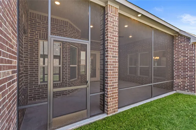 $669,000 | 5803 Manning Hollow Lane, Sugar Land, TX 77479