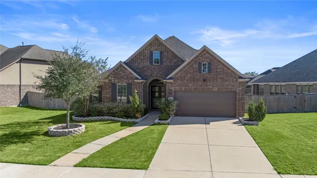 $669,000 | 5803 Manning Hollow Lane, Sugar Land, TX 77479