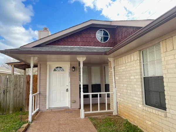 $1,750 | 15807 Beechnut Street, Houston, TX 77083