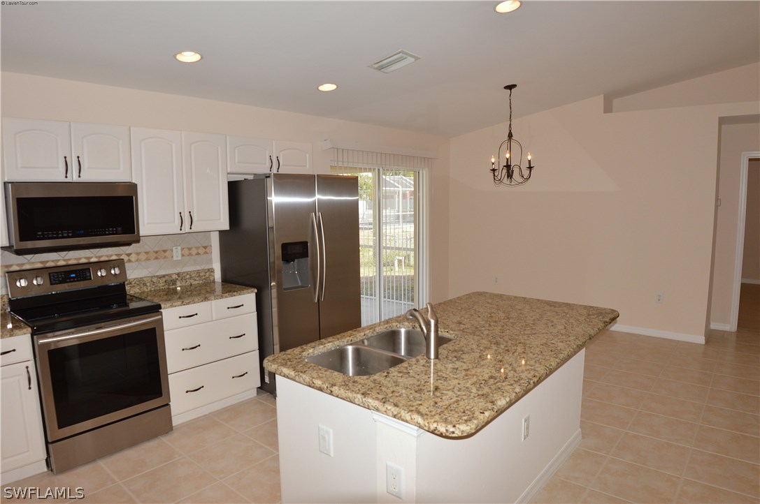 17405 Arizona Road Fort Myers, FL 33967 - Photo 12 of 24 Gallery Image 12