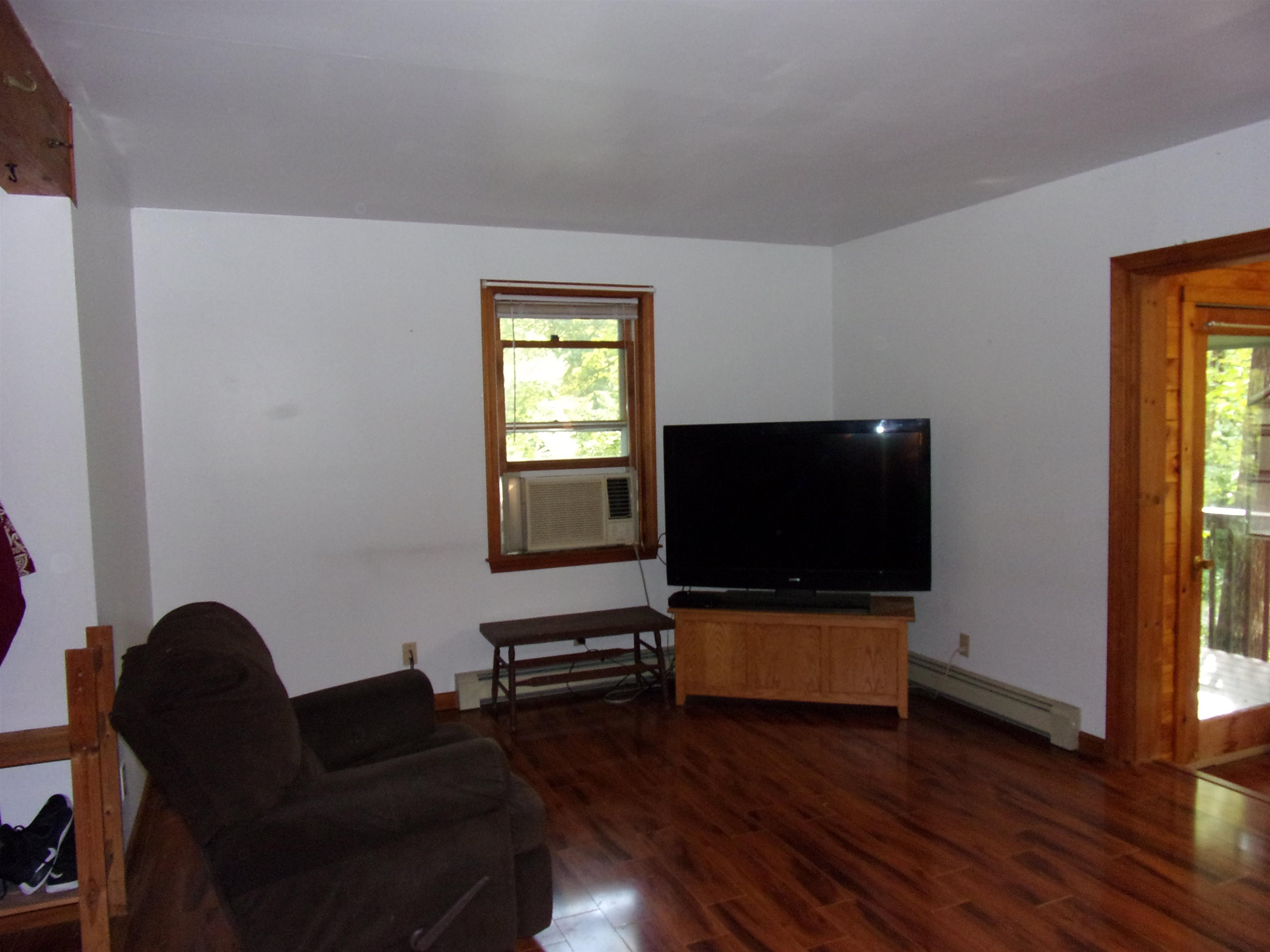 231 Temple Road Wilton, NH 03086 - Photo 8 of 21