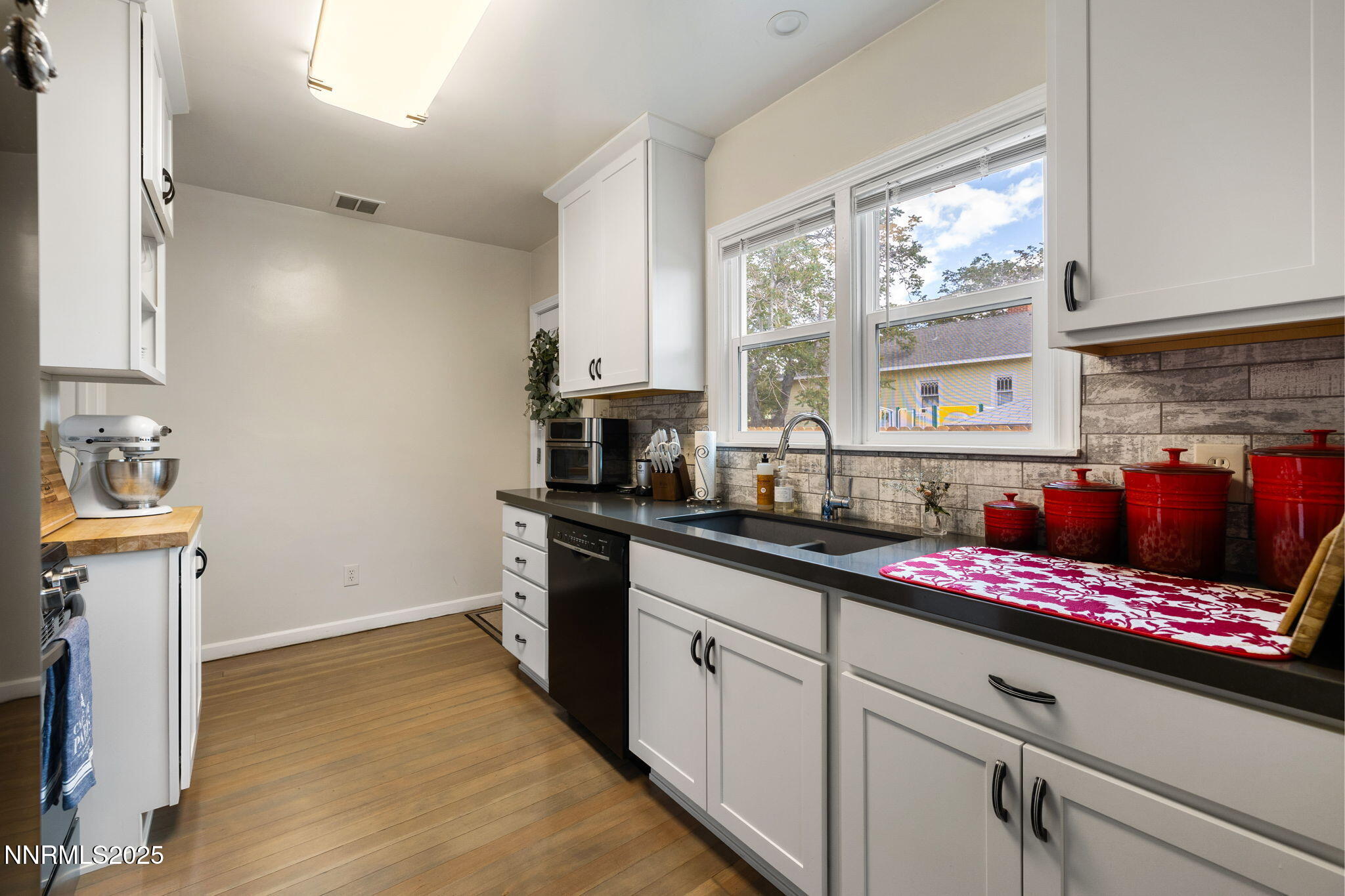 263 Cheney Street Reno, NV 89502 - Photo 8 of 33 13-web-or-mls-263 Cheney-7