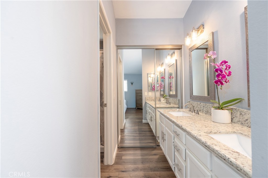 39640 Rustic Glen Drive Temecula, CA 92591 - Photo 18 of 25 Primary Bath Vanity