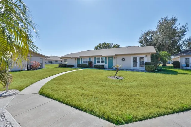$135,000 | 1906 Canterbury Lane, Unit 16, Sun City Center, FL 33573