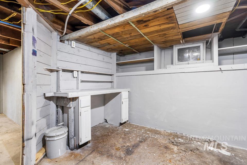 253 West Court Street Weiser, ID 83672 - Photo 17 of 35 View of unfinished basement