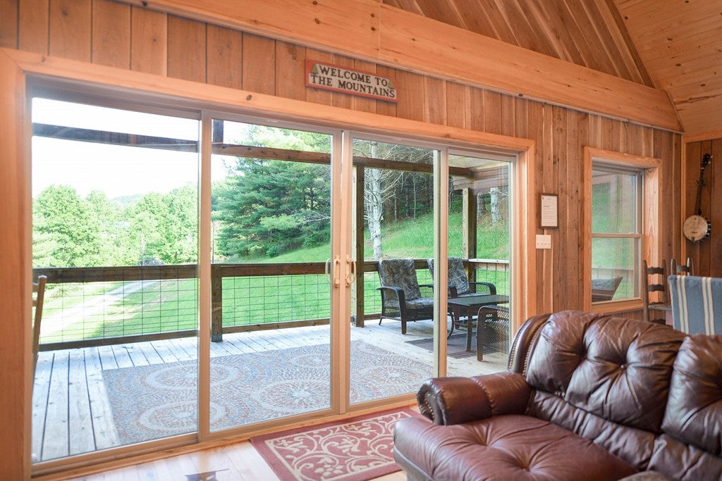 2361 Peach Bottom Road Independence, VA 24348 - Photo 7 of 38 Gallery Image 7