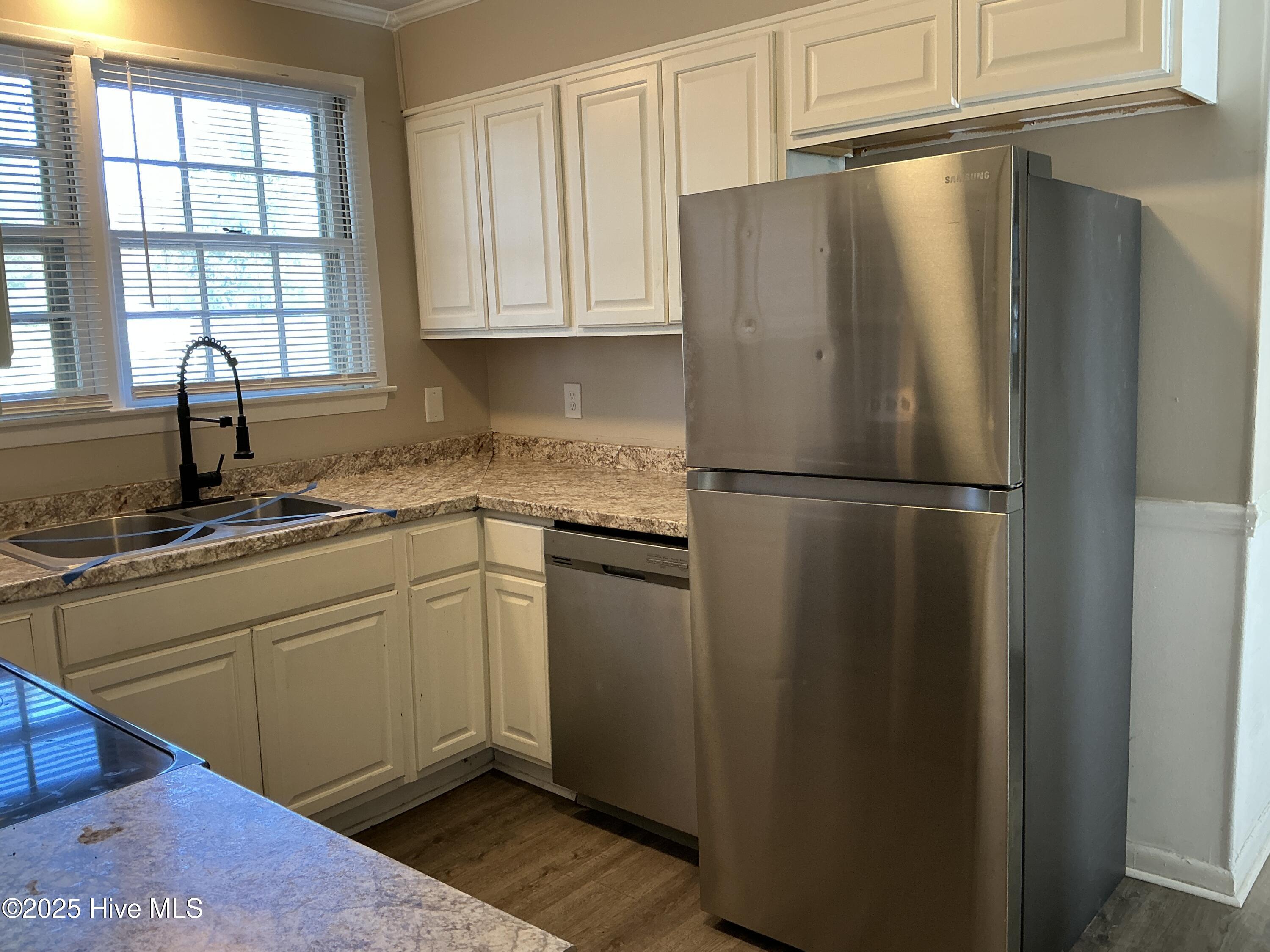 1201 Clifton Road Jacksonville, NC 28540 - Photo 7 of 28 Kitchen