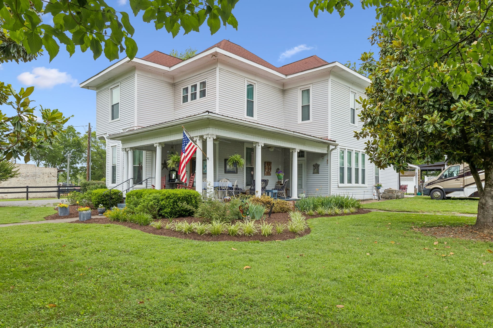 101 Webb Road East Bell Buckle, TN 37020 - Photo 1 of 75