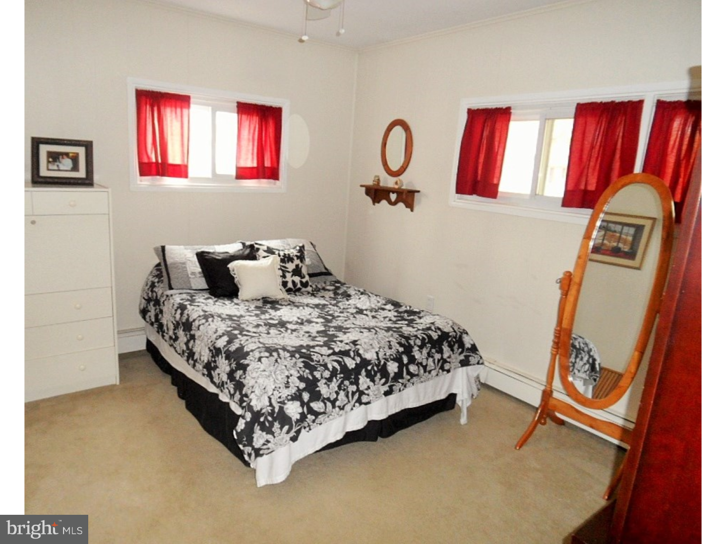 34 Gun Road Levittown, PA 19057 - Photo 9 of 14