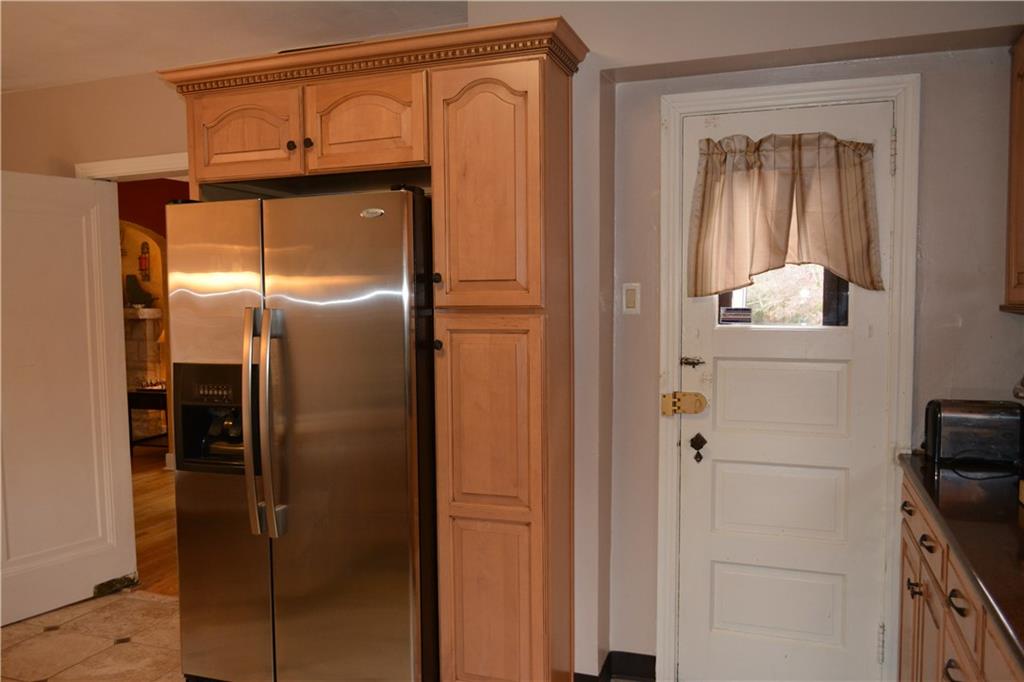 721 Cascade Road Pittsburgh, PA 15221 - Photo 11 of 25 Gallery Image 11