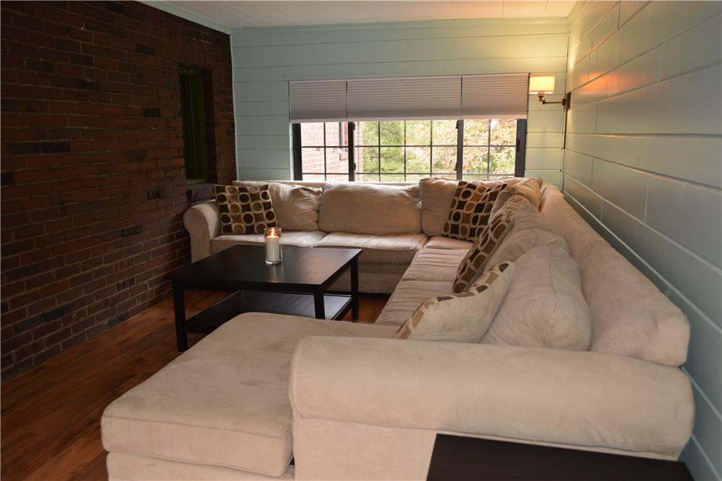 721 Cascade Road Pittsburgh, PA 15221 - Photo 13 of 25 Gallery Image 13
