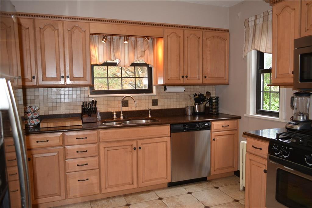 721 Cascade Road Pittsburgh, PA 15221 - Photo 10 of 25 Gallery Image 10