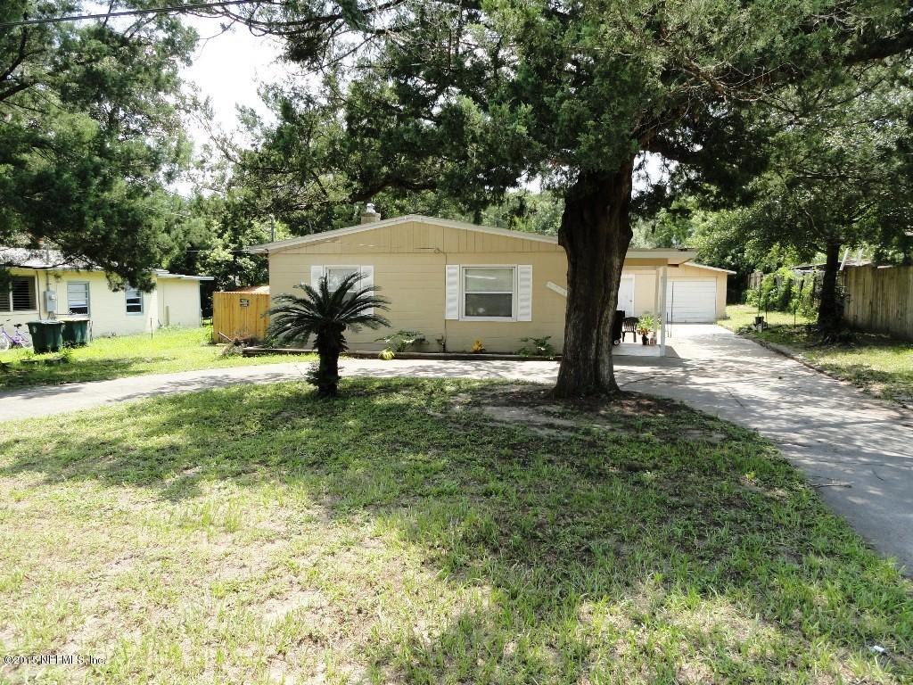 9776 Buncome Road Jacksonville, FL 32246 - Photo 15 of 21 Large front yard