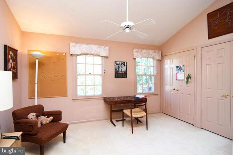 8038 Rising Ridge Road Bethesda, MD 20817 - Photo 22 of 30 Bedroom #2