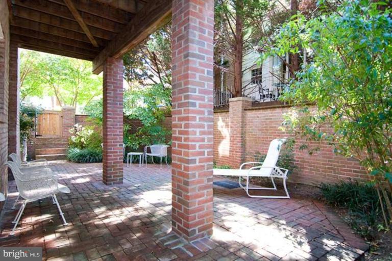 8038 Rising Ridge Road Bethesda, MD 20817 - Photo 28 of 30 Patio 2