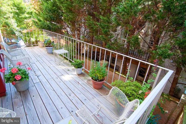 8038 Rising Ridge Road Bethesda, MD 20817 - Photo 10 of 30 Deck