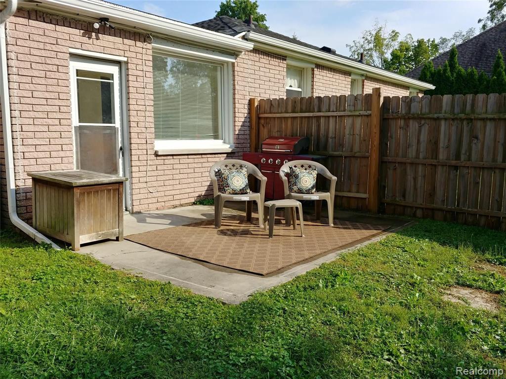 19882 Meridian Road Grosse Ile, MI 48138 - Photo 32 of 33
