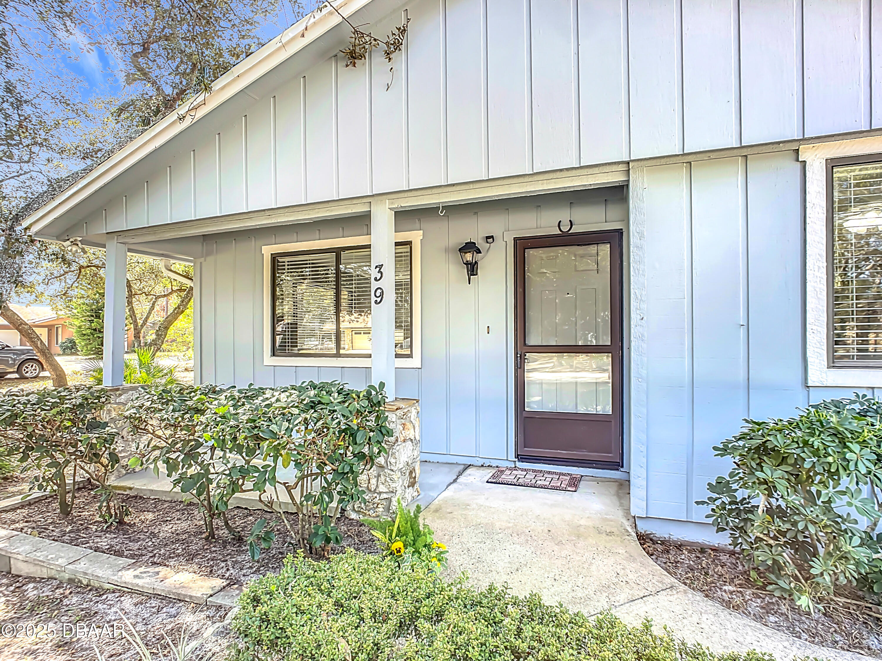 39 Crooked Pine Road Port Orange, FL 32128 - Photo 7 of 47 a view of a entryway of the house